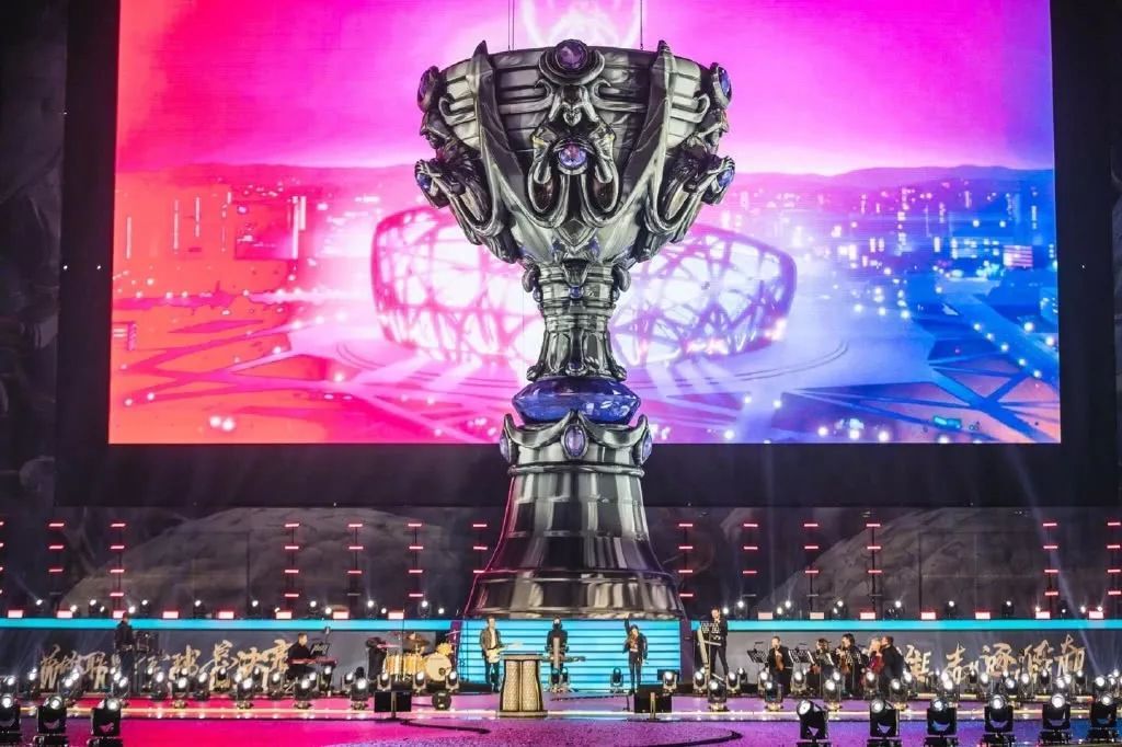 LPL夏季赛W1D4：Ale对线Qingtian，milkyway交手Beichuan